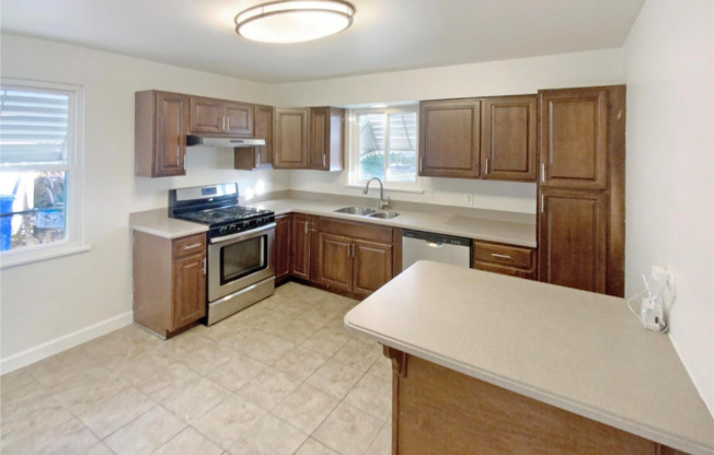 6448 CLIFTON HLS DR