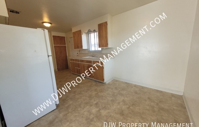 1211 W MARTIN ST