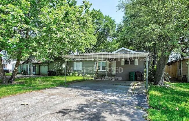 810 CHARLES RD