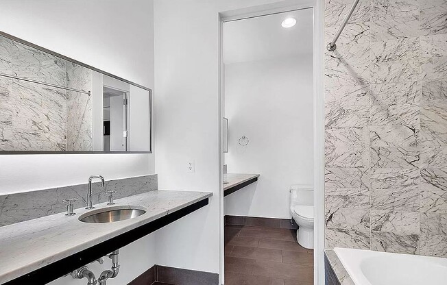 1 bed, 1 bath, $5,700, Unit 4K