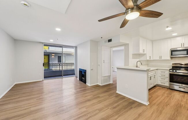 1 bed, 1 bath, 700 sqft, $1,798, Unit 202