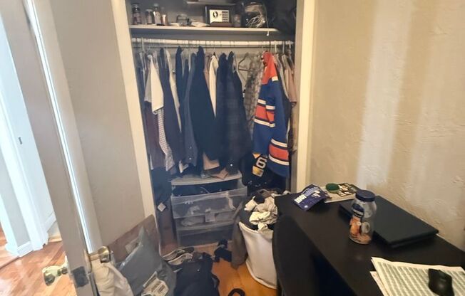 2 beds, 1 bath, $3,640, Unit 20