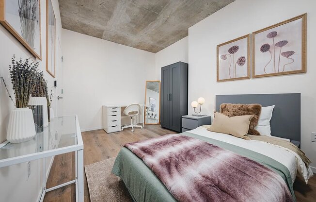 1 bed, 1 bath, $3,200, Unit 704