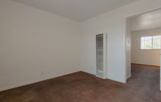 1 bed, 1 bath, 500 sqft, $715, Unit Unit 32
