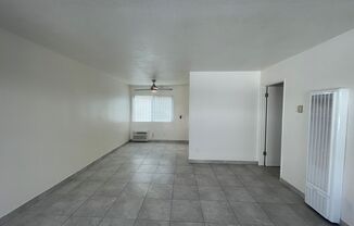 Beautiful Spacious Unit in the Heart of Burbank! MOVE IN READY