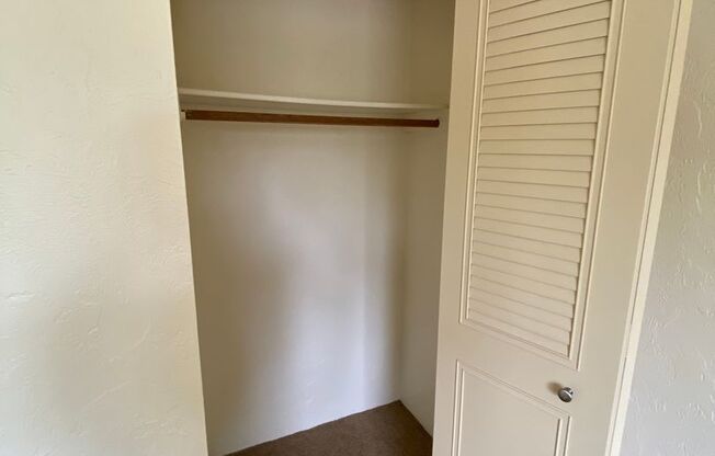 2 beds, 1.5 baths, 1,100 sqft, $1,697, Unit 0168