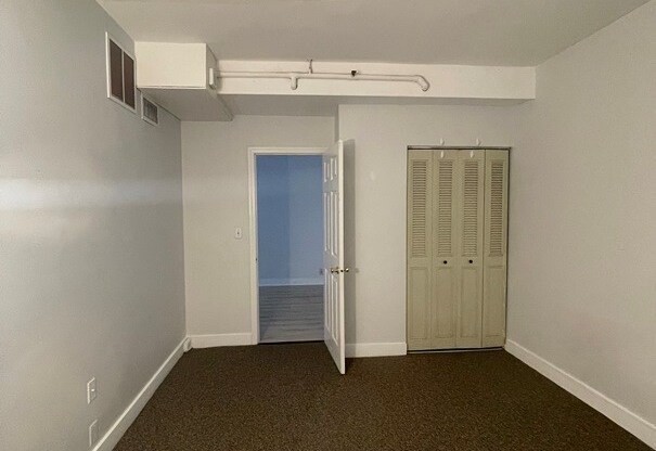 2 beds, 1 bath, 865 sqft, $3,400, Unit 201