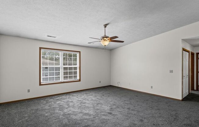 2 beds, 1 bath, 1,150 sqft, $981, Unit 2-09