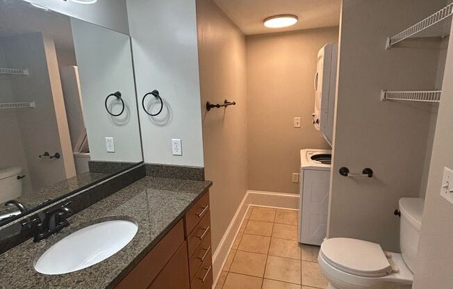 1 bed, 1.5 baths, 737 sqft, $1,450, Unit 604