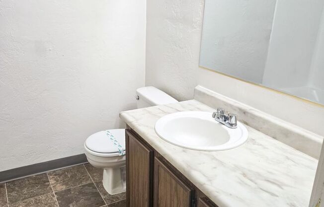 2 beds, 1 bath, 756 sqft, $1,125, Unit 12