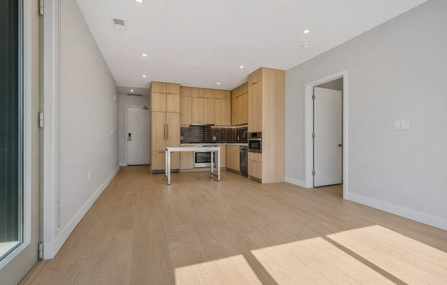 2 beds, 2 baths, 867 sqft, $4,425, Unit 805