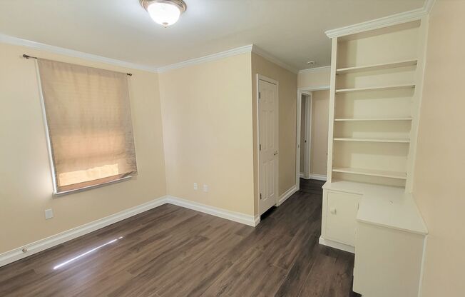 3 beds, 1 bath, $1,350