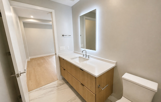 2 beds, 2 baths, 867 sqft, $3,995, Unit 301