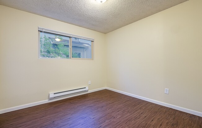 2 beds, 1 bath, 800 sqft, $2,250, Unit 107