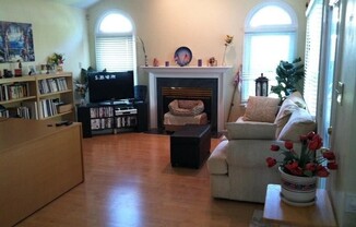 216 HORNBEAM DR