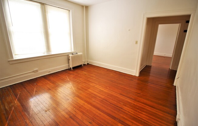 1 bed, 1 bath, 2 sqft, $950, Unit #206