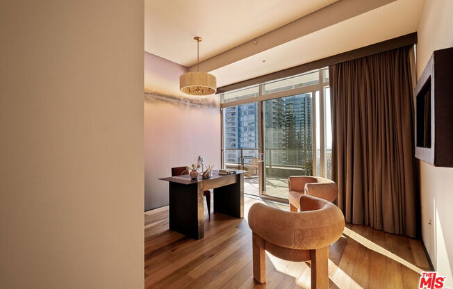 3 beds, 4 baths, 3,670 sqft, $15,000, Unit 2204