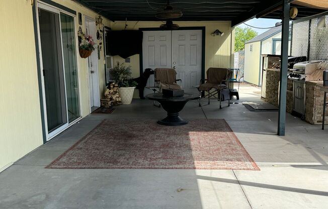 3Br Furnished Vacation Home with addl lot with RV Hookups Utilities Included