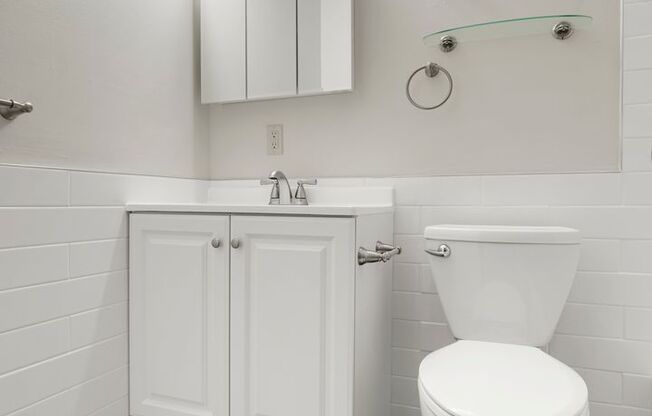 2 beds, 1 bath, 907 sqft, $1,395, Unit 3911202