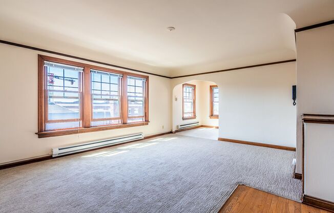 Studio, 1 bath, 430 sqft, $1,675, Unit 306