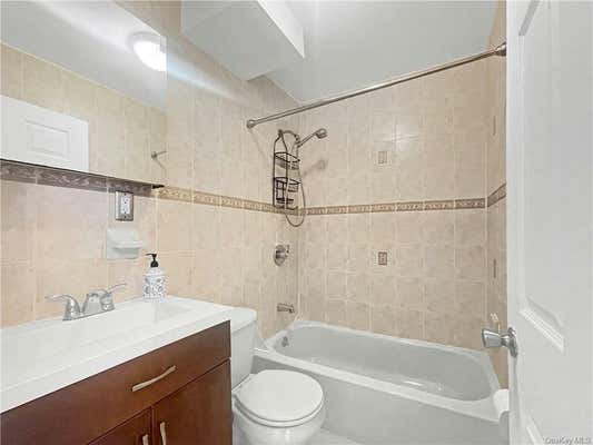 1 bed, 1 bath, 800 sqft, $2,500