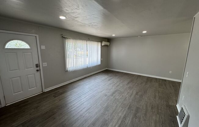 2 beds, 1 bath, $1,600, Unit 1511 Kimball Ave