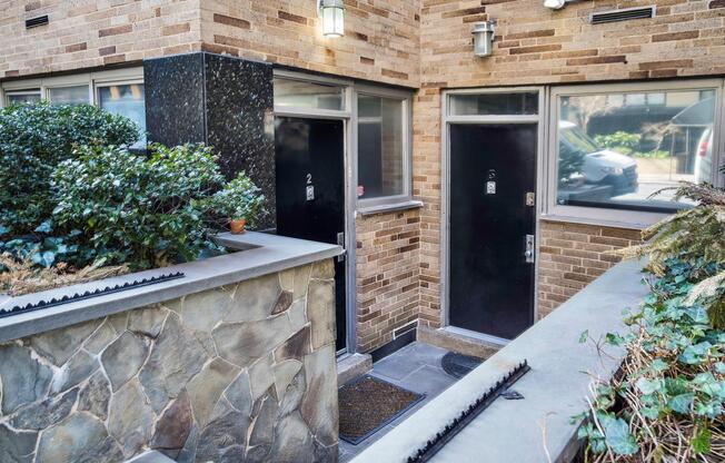 Studio, 1 bath, 450 sqft, $2,750, Unit TH2
