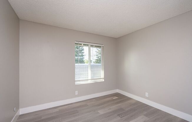 2 beds, 1 bath, 760 sqft, $1,825