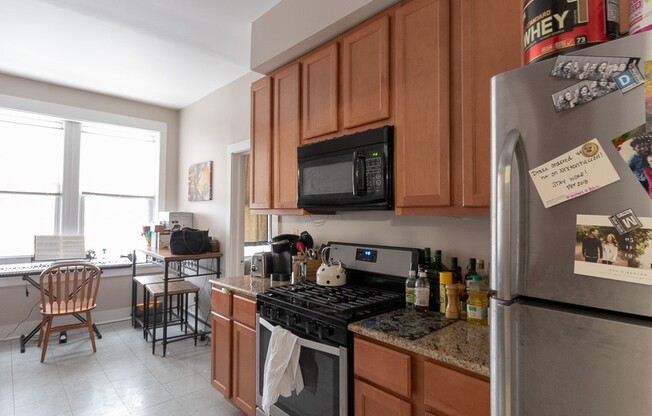 947 HOYNE