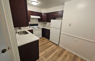 3 beds, 2 baths, 1,600 sqft, $3,195, Unit 402