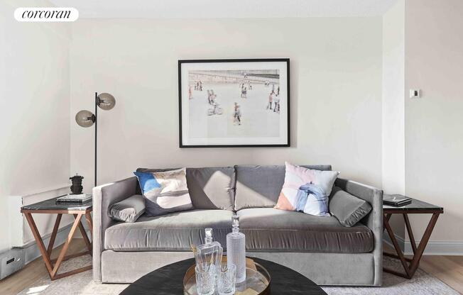 2 beds, 1 bath, $3,275, Unit 30E