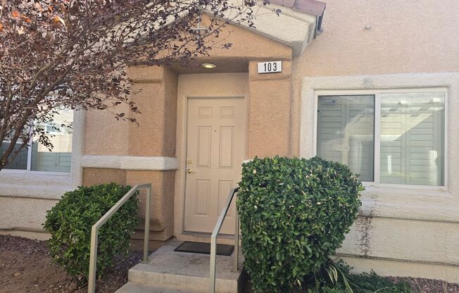 NEWLY REMODELED TOWN HOME IN HENDERSON AWAITS YOU!