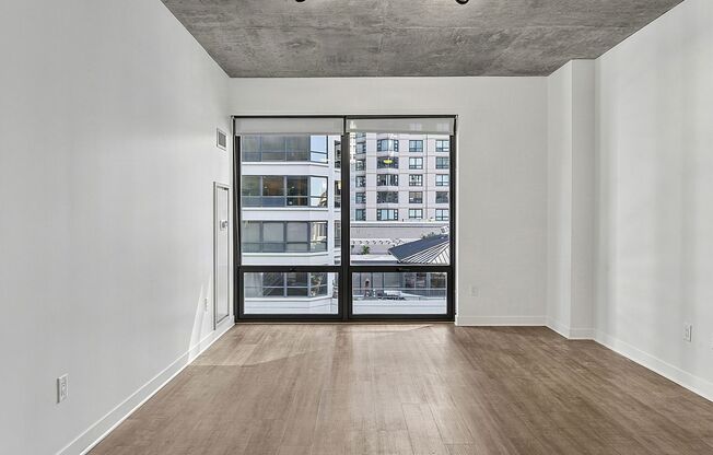1 bed, 1 bath, 738 sqft, $2,725, Unit 503