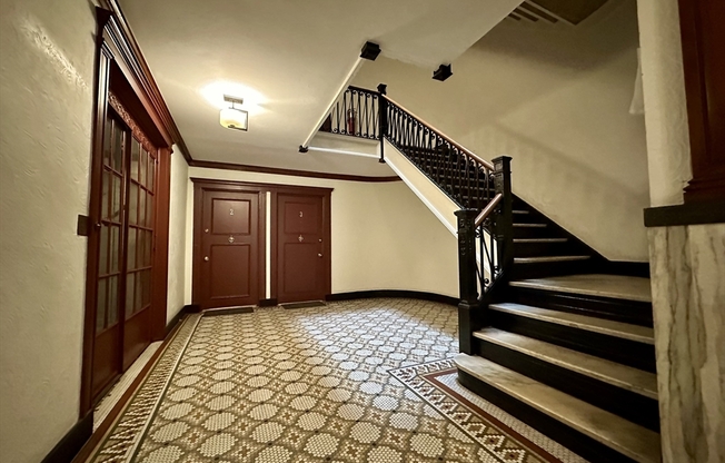 3 beds, 1 bath, 1,000 sqft, $5,500, Unit 14