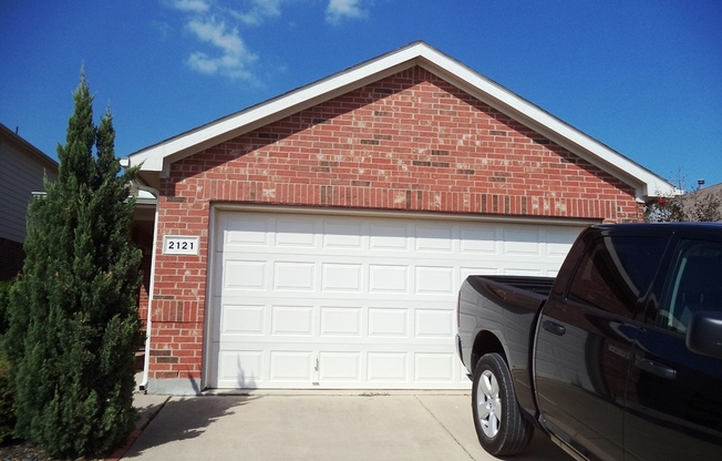 2121 INGRID LN