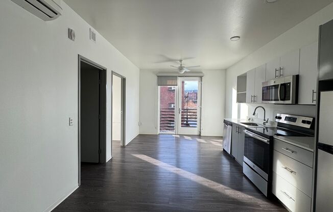 2 beds, 1 bath, 537 sqft, $1,485, Unit 301