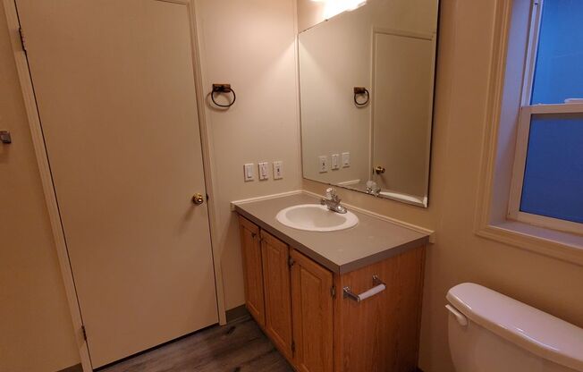 3 beds, 2 baths, 1,344 sqft, $2,195, Unit 31811-53