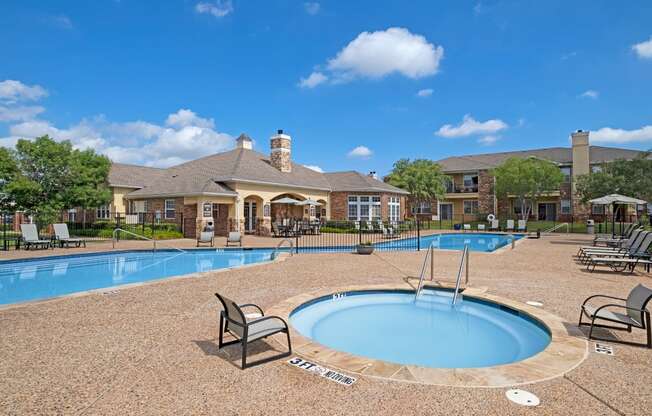 Quail Landing Hot Tub