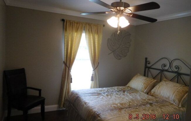 3 beds, 2 baths, $1,750