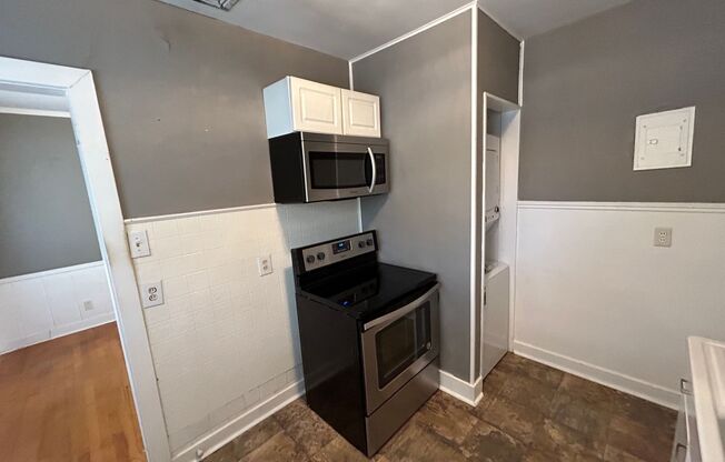 2 beds, 1 bath, 1,009 sqft, $1,450, Unit Unit 4