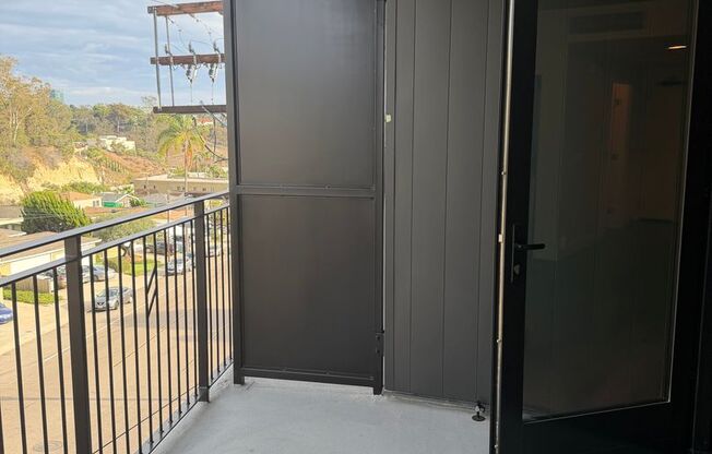 Studio, 1 bath, 362 sqft, $2,300, Unit 410