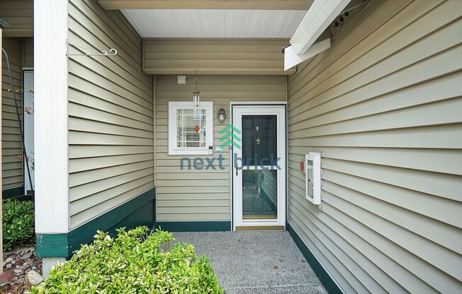 Townhome Available for Rent in Bothell!