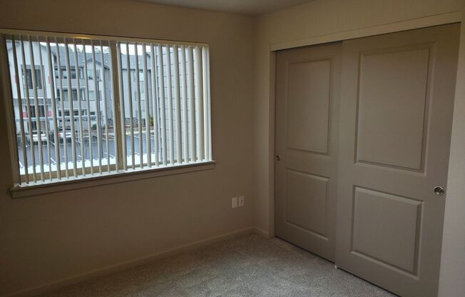 3 beds, 2 baths, 1,210 sqft, $2,550, Unit D-131