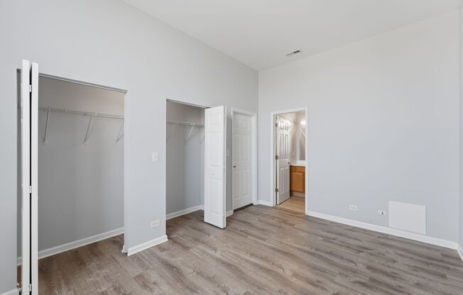 2 beds, 2 baths, 900 sqft, $2,550, Unit 212