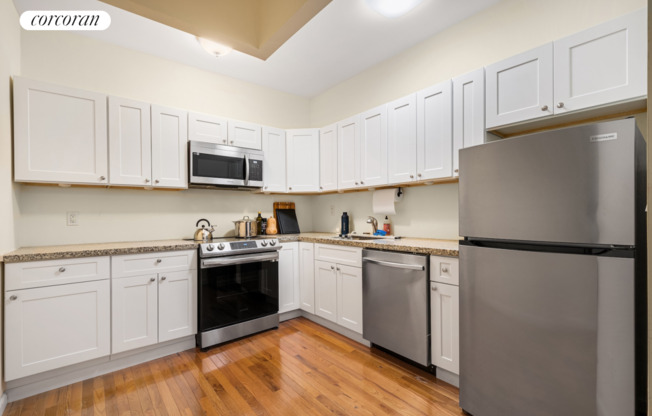 1 bed, 1 bath, $3,280, Unit 3L