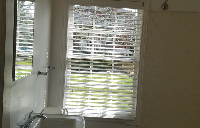 1 bed, 1 bath, 616 sqft, $1,625, Unit 28