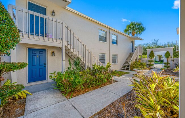 South Tampa Retreat in Gray Gables
