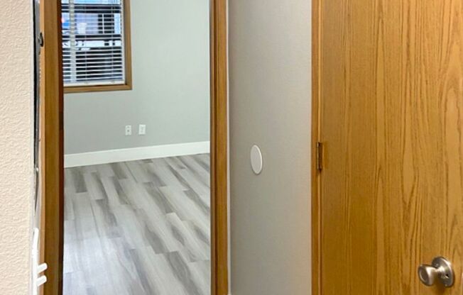 2 beds, 1 bath, 700 sqft, $1,695, Unit A14