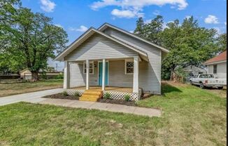 Cute Three-Bedroom, One Bath bungalow in Wichita