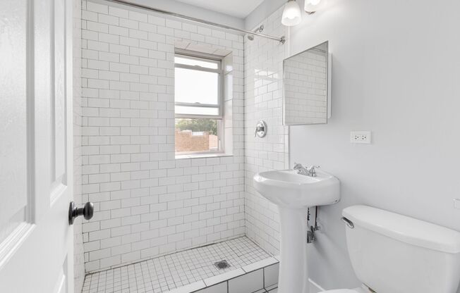 Studio, 1 bath, 275 sqft, $1,275, Unit 7450-53